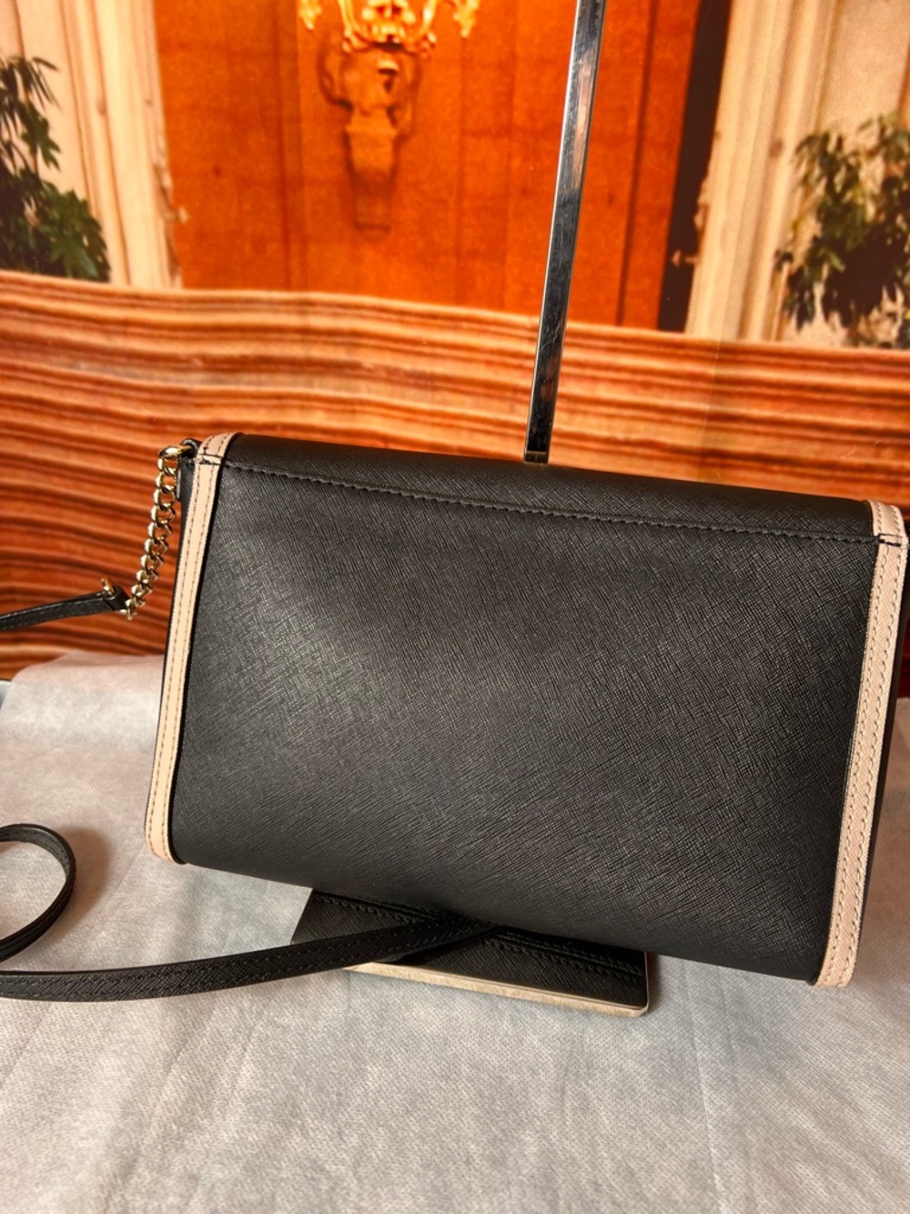 Kate Spade New York HAZEL COURT ALEK CROSSBODY, excellent condition - Picture 9 of 16